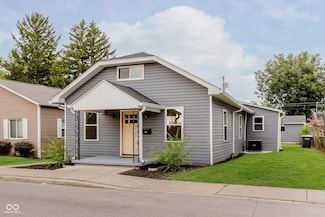 128 1st St, Tipton, IN 46072