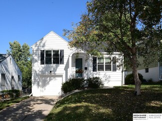 6162 Walnut St, Omaha, NE 68106