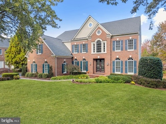 12802 Holly Grove Ct, Fairfax, VA 22033