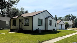 308 Hampshire Ave, Lovell, WY 82431
