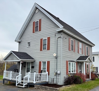 35 Market St, Fort Kent, ME 04743