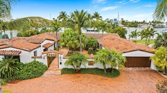 1511 E Lake Dr, Fort Lauderdale, FL 33316