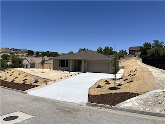 2235 Holly Dr, Paso Robles, CA 93446
