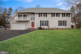 892 Kingston Rd, Princeton, NJ 08540
