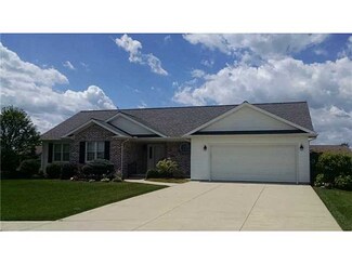 335 Plantation Ln, Oak Harbor, OH 43449