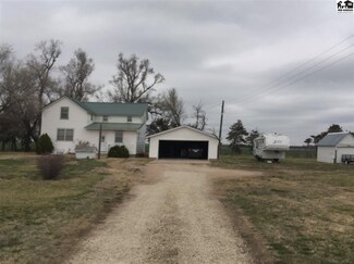 2316 Apache Rd, Moundridge, KS 67107
