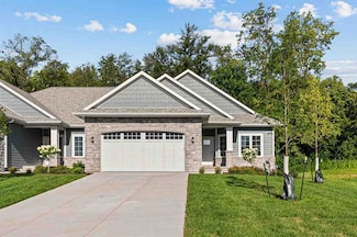 14 Pond Ridge Cir, Coralville, IA 52241