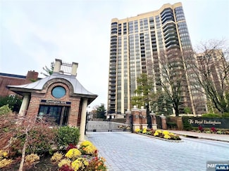 900 Palisade Ave Unit 3H, Fort Lee, NJ 07024