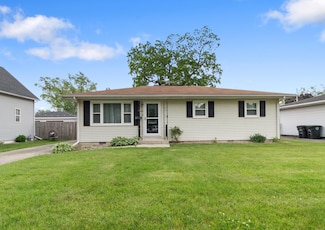 903 Lake St, Hobart, IN 46342