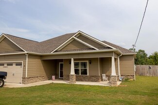2 Eagle Ridge Ln, Fort Mitchell, AL 36856