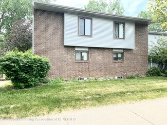 1760 Maple Ridge, Haslett, MI 48840