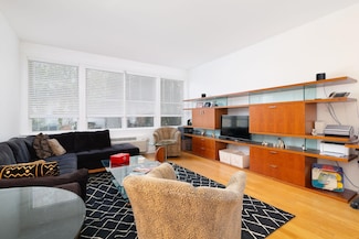 30 Constitution Way Unit 206, Jersey City, NJ 07305