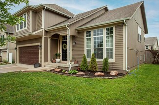 712 S Maple St, Gardner, KS 66030