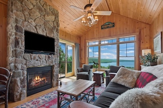 26 Whip Willow Dr Unit 12, Rangeley, ME 04970