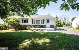45 Running Brook Rd, Ewing, NJ 08638