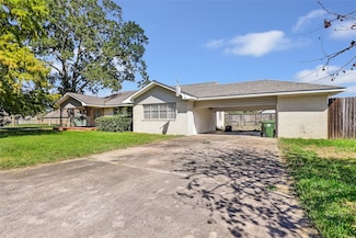 1801 Adams St, Liberty, TX 77575