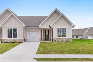 8754 James Creek Dr, Ooltewah, TN 37363