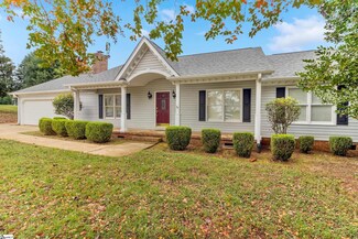 22 Summit Ct, Taylors, SC 29687