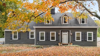 484 E View Dr, Chattanooga, TN 37404
