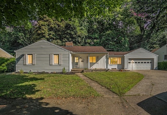 247 Itzen Ct, South Haven, MI 49090