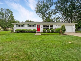 17 Pennington Dr, Painesville, OH 44077