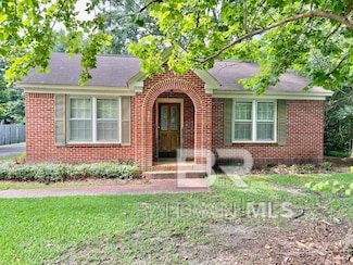 905 E Horner St, Atmore, AL 36502