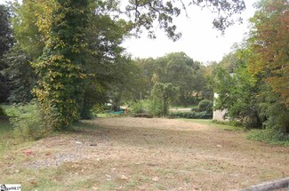 14 Wakefield St, Greenville, SC 29601