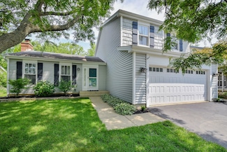 27W108 Walnut Dr, Winfield, IL 60190