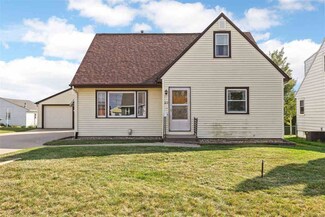 23 24th Ave SW, Cedar Rapids, IA 52404