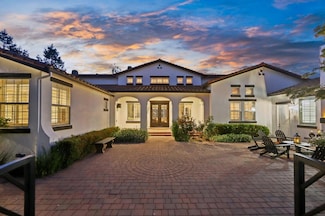 1150 Stony Brook Dr, Hollister, CA 95023