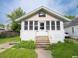 1326 N Underhill St, Peoria, IL 61606
