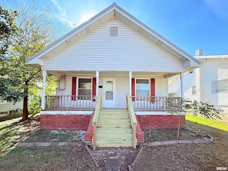 123 W College St, Harrisburg, IL 62946