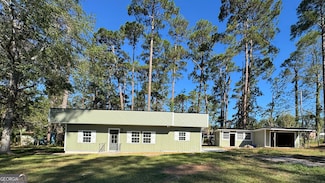 306 W Wesley Ave, Lyons, GA 30436