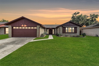 9507 Garden Bridge St, Houston, TX 77075