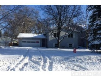 7753 7753 Long Lake Rd, Mounds View, MN 55112