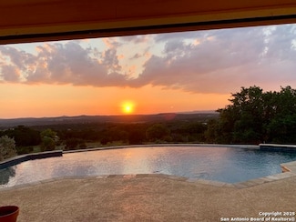 204 Majestic Oaks Dr, Boerne, TX 78006