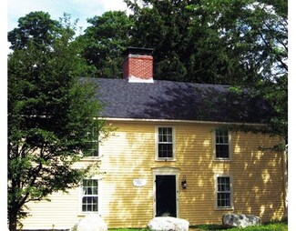 4 Oakland St, Wellesley Hills, MA 02481