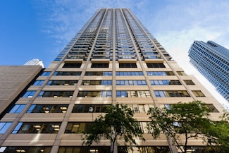 30 E Huron St Unit 4702, Chicago, IL 60611