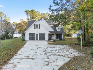 202 Sailaway Ct, Havelock, NC 28532