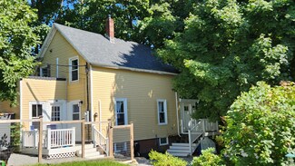 21 Walker St, Bath, ME 04530