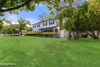 90 Old Bridge Dr, Howell, NJ 07731