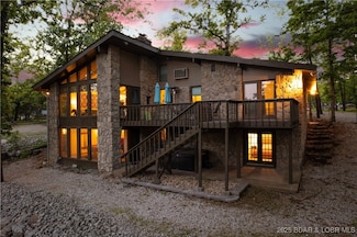 134 Twin Oaks Dr, Lake Ozark, MO 65049