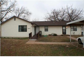 4809 W 11th St N, Wichita, KS 67212