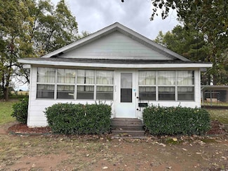703 Morris Ave, England, AR 72046
