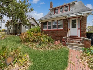 3305 3rd St, Des Moines, IA 50313
