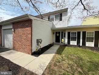 176 Bucks Meadow Ln, Newtown, PA 18940