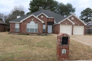 6 Waldron Cir, Little Rock, AR 72210