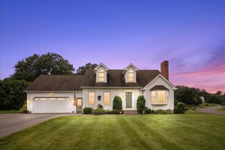 1 Tree Top Ln, Southwick, MA 01077