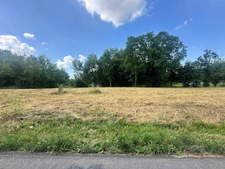 1013 Mccormick Ln, Lawrenceburg, KY 40342