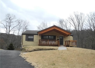 25 Carol Dr, Carnegie, PA 15106